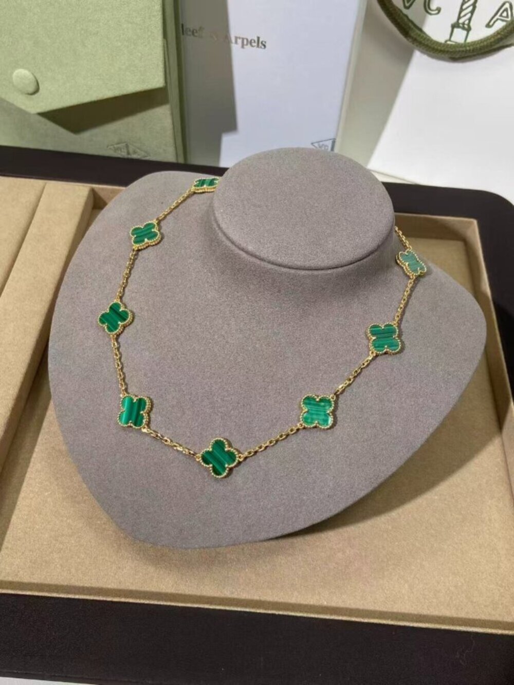 Van Cleef & Arpels green necklace - Picture 3 of 5